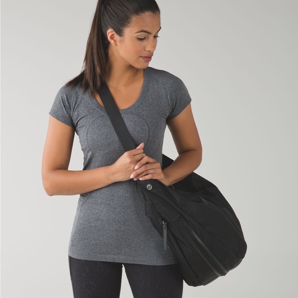Lululemon Resolution Hobo